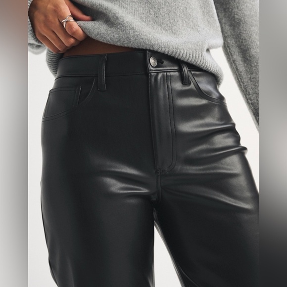 Abercrombie & Fitch Curve Love High Rise 90s Straight Vegan Leather Pant - Picture 4 of 10